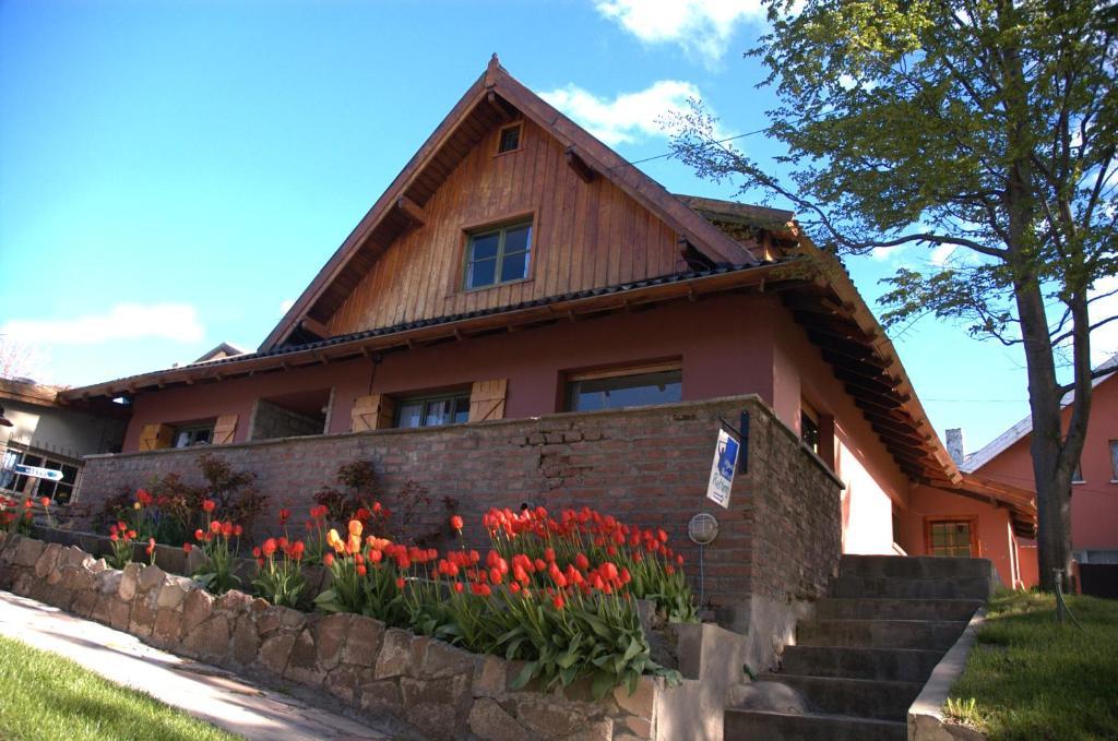 Hostel Achalay San Carlos de Bariloche Exterior photo